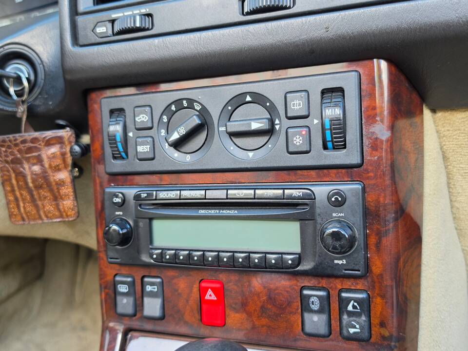 Image 20/100 of Mercedes-Benz 300 SL-24 (1991)