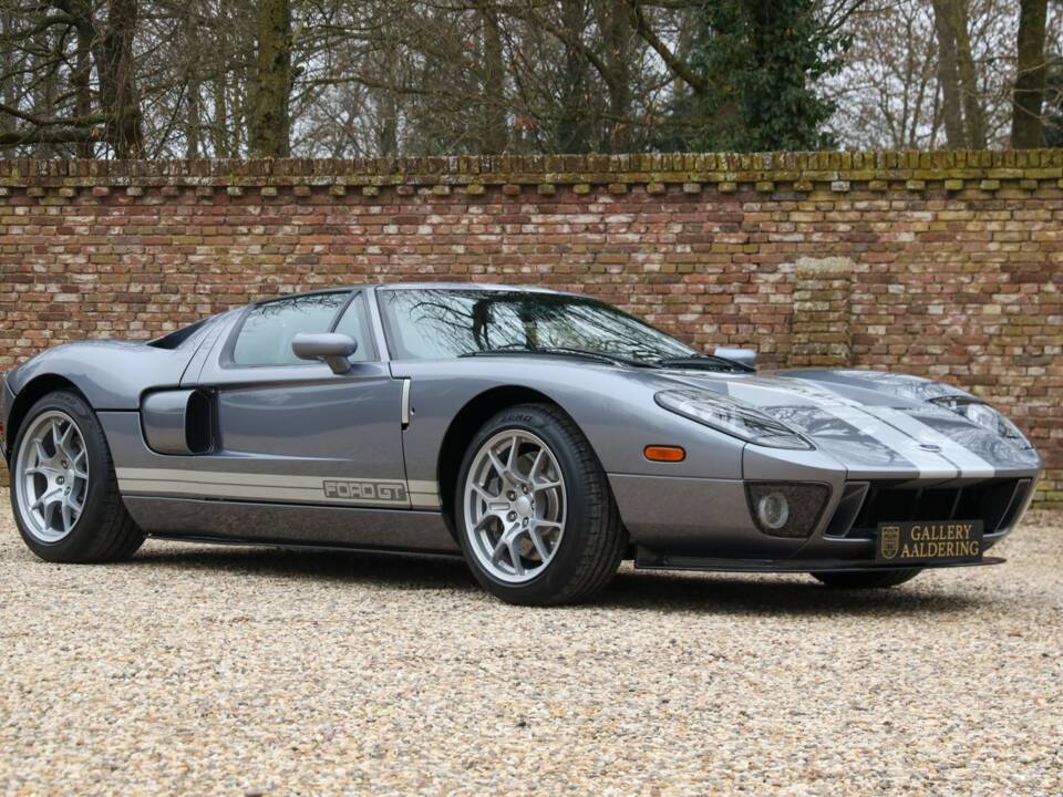 Bild 46/50 von Ford GT (2006)