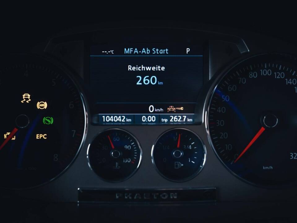 Image 11/15 of Volkswagen Phaeton W12 (2010)