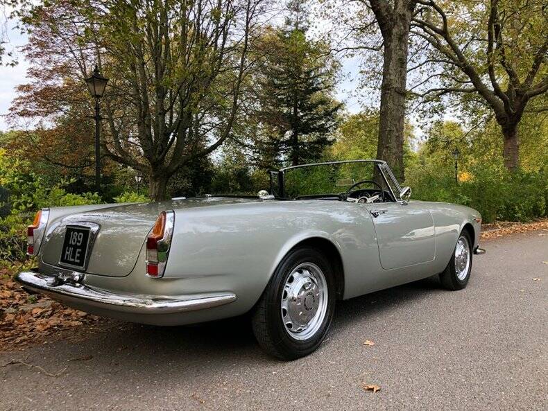 Imagen 8/50 de Alfa Romeo 2600 Spider (1964)