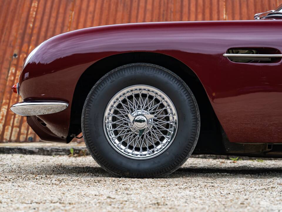 Bild 37/39 von Aston Martin DB 6 (1967)
