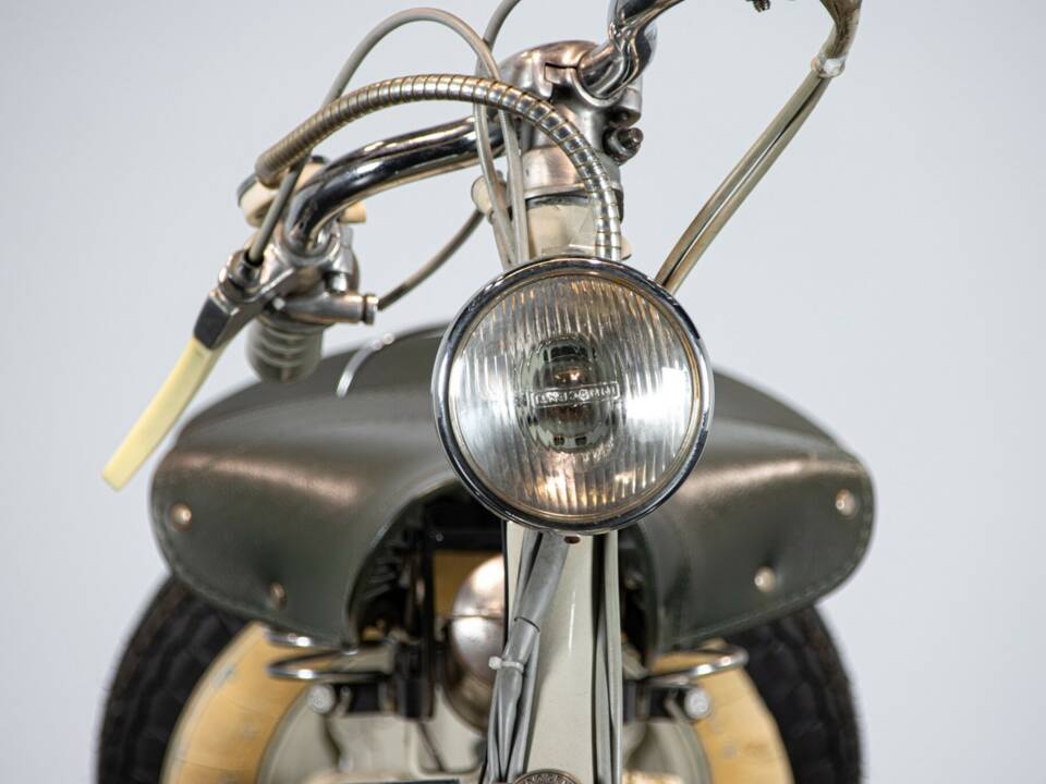 Immagine 40/50 di Innocenti Lambretta 150 D (1956)