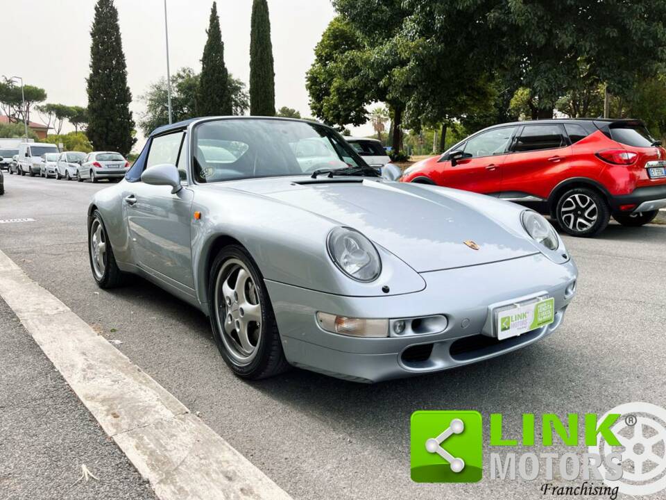 Image 2/10 of Porsche 911 Carrera 4 (1995)