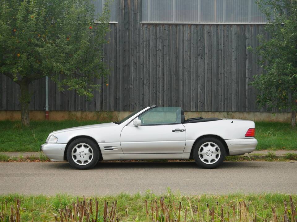 Image 50/50 of Mercedes-Benz SL 500 (1900)