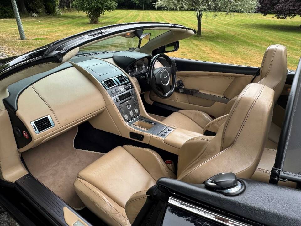 Immagine 24/32 di Aston Martin DB 9 Volante (2006)