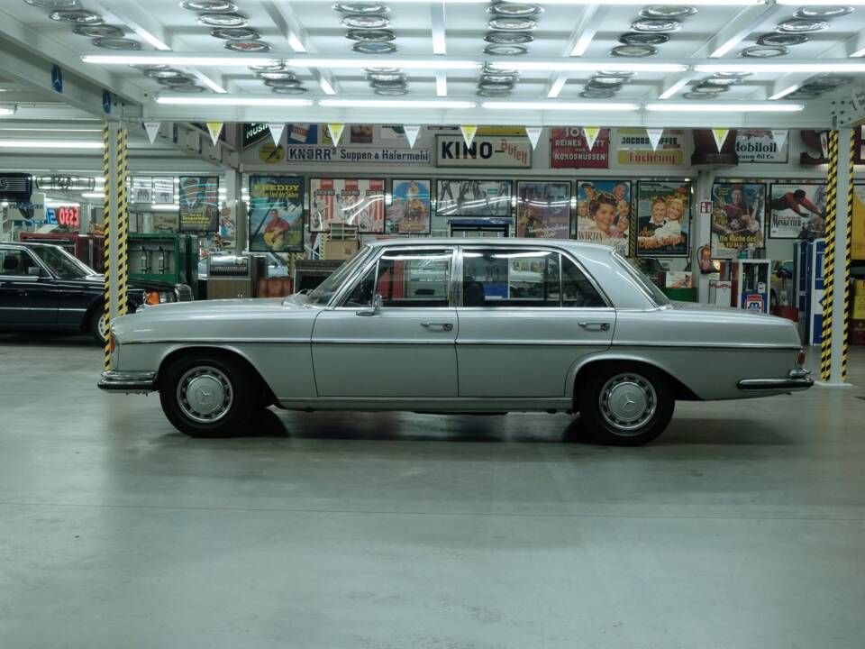 Image 4/50 of Mercedes-Benz 300 SEL 3.5 (1972)