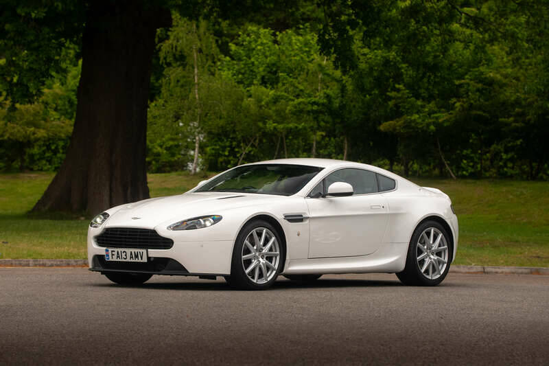 Bild 29/50 von Aston Martin V8 Vantage (2013)