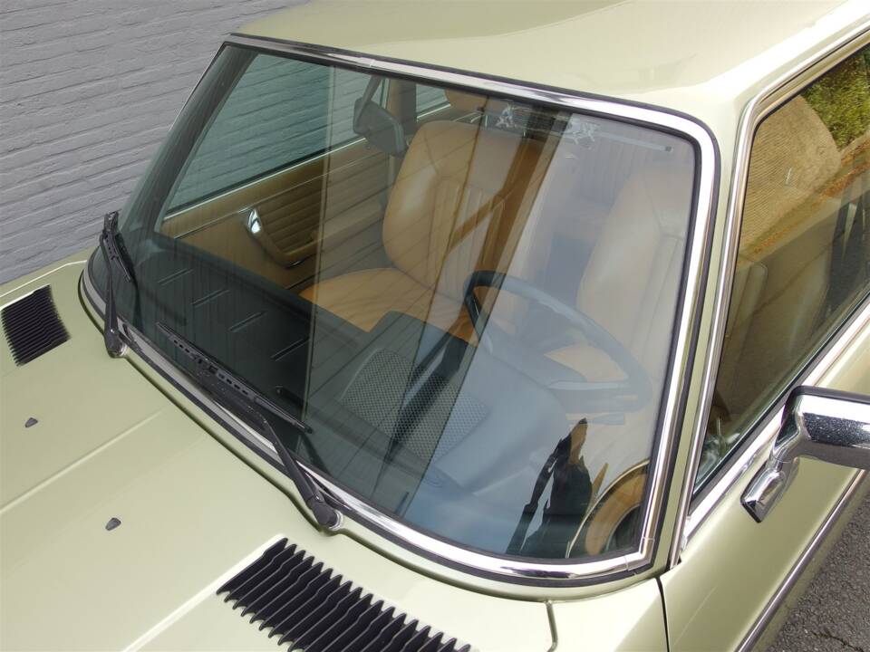 Image 45/95 de BMW 2500 (1977)