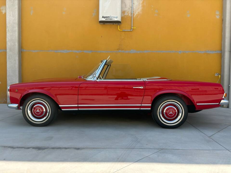 Image 15/18 de Mercedes-Benz 230 SL (1964)