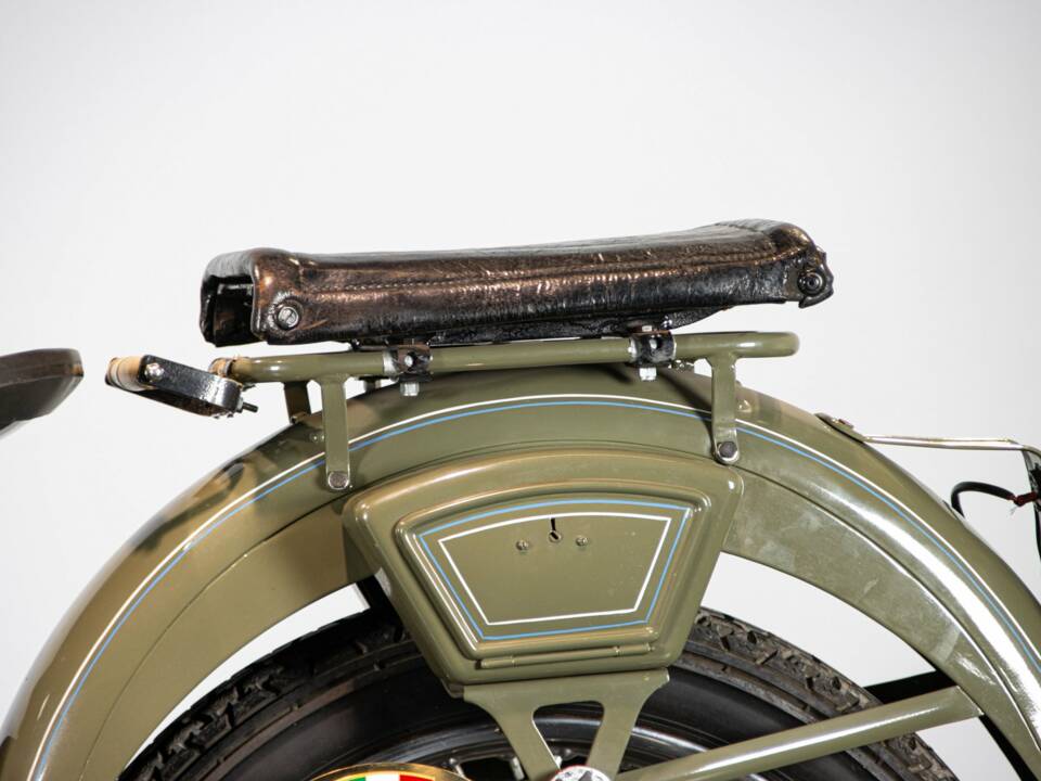 Image 28/50 of Moto Guzzi DUMMY (1963)