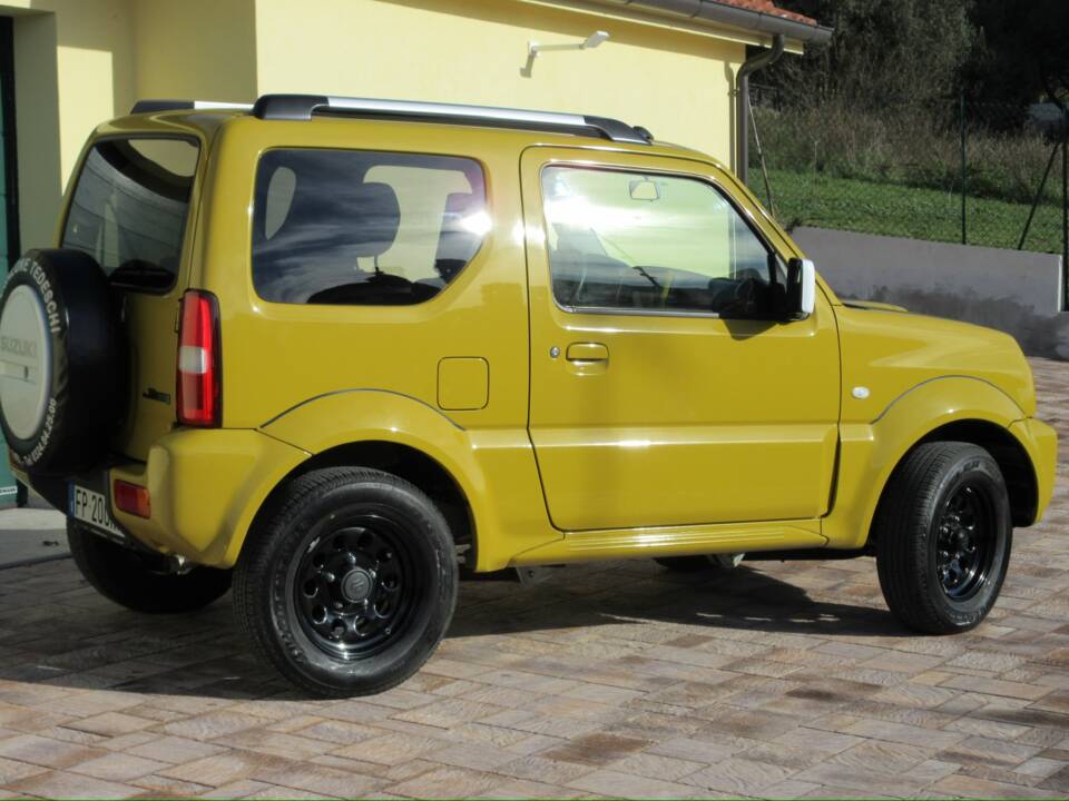 Immagine 4/23 di Suzuki Jimny (2018)