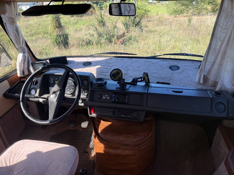 Image 11/23 of Mercedes-Benz T1 410 D Hymer S 670 (1989)