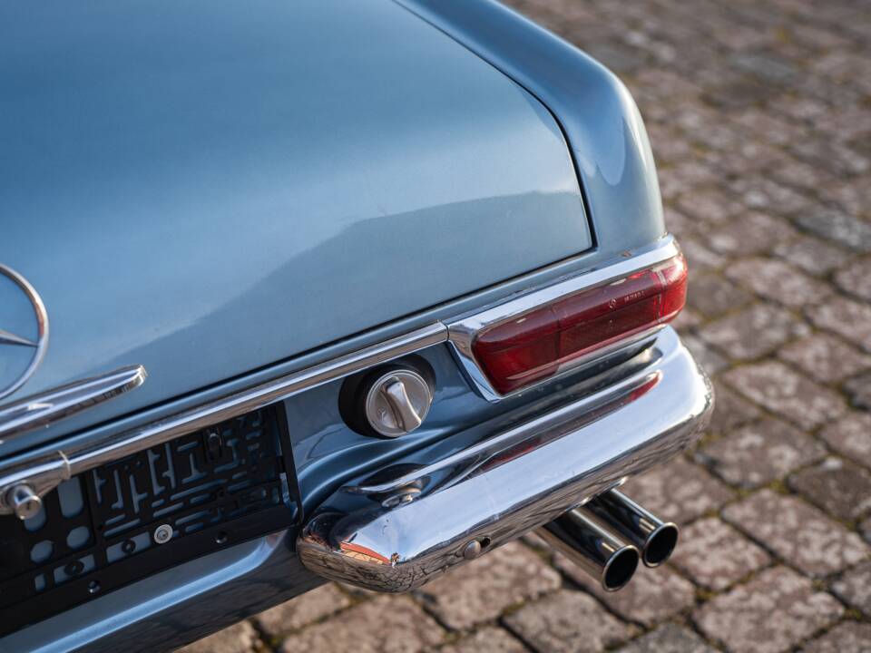 Bild 17/69 von Mercedes-Benz 230 SL (1967)