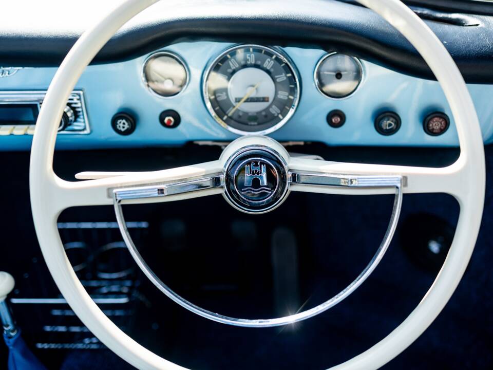 Image 47/50 of Volkswagen Karmann Ghia 1500 (1971)