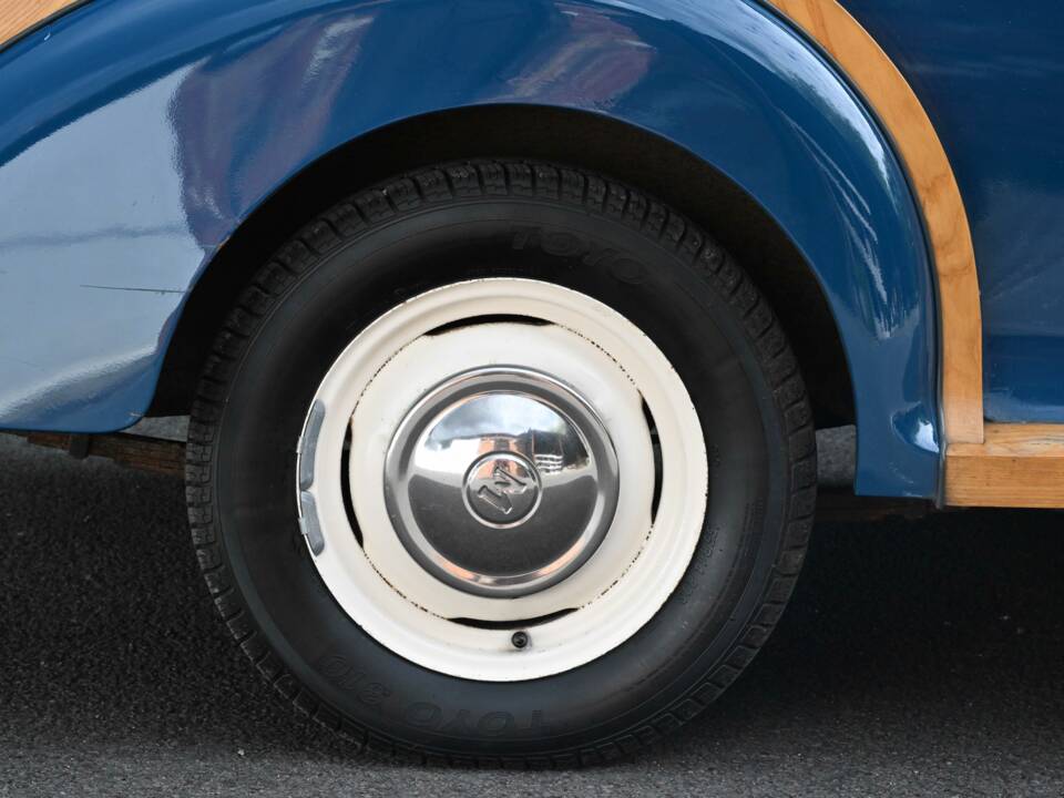 Image 12/37 of Morris Minor 1000 Traveller (1971)