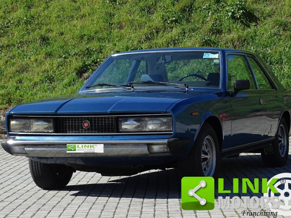 Image 2/10 of FIAT 130 Coupe (1974)
