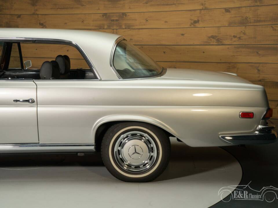 Bild 7/8 von Mercedes-Benz 280 SE (1970)
