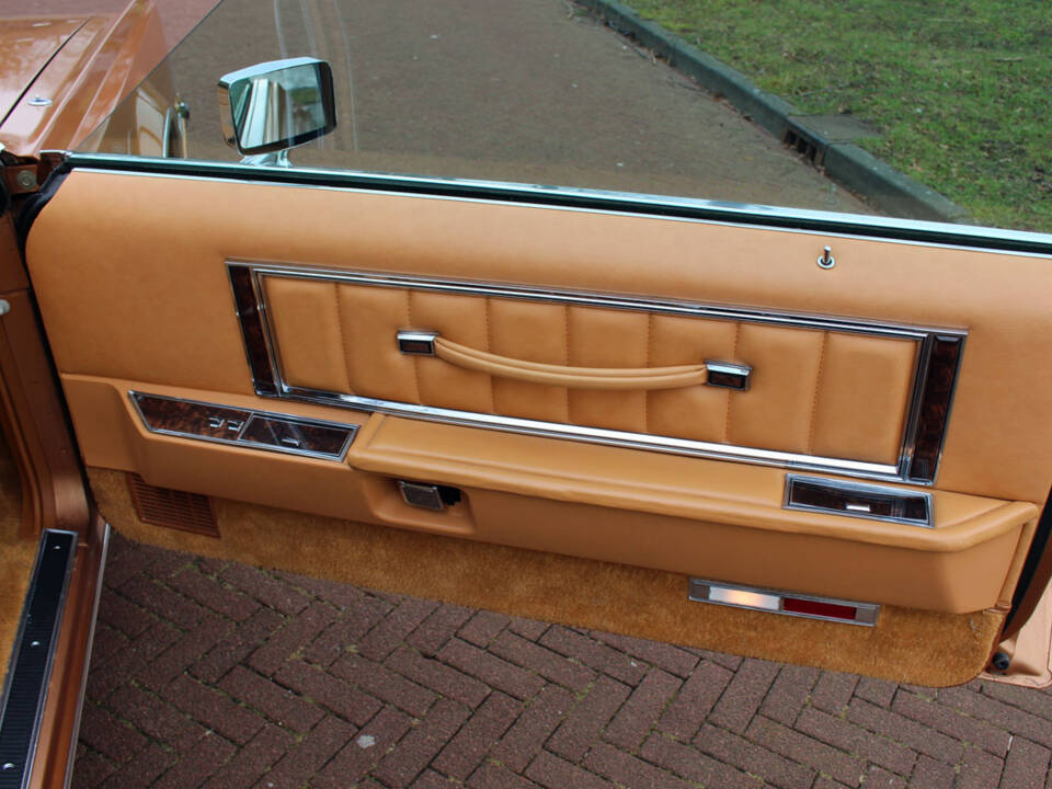 Image 19/25 of Lincoln Continental Mark V (1978)