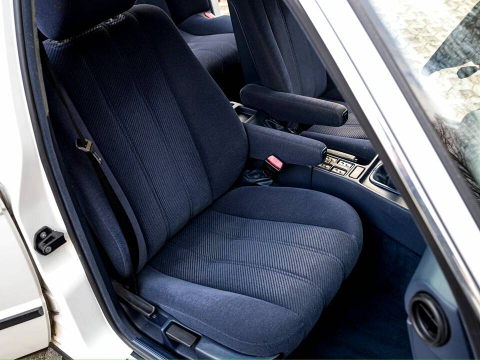 Image 6/55 of BMW 525ix (1993)