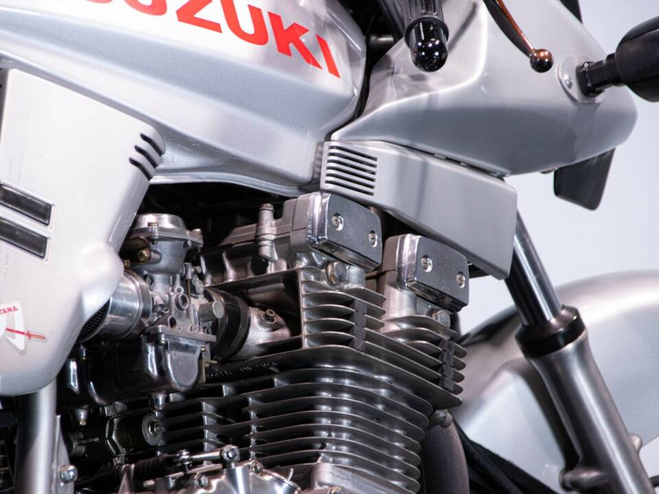 Bild 49/50 von Suzuki GSX 1100 SZ Katana (1982)