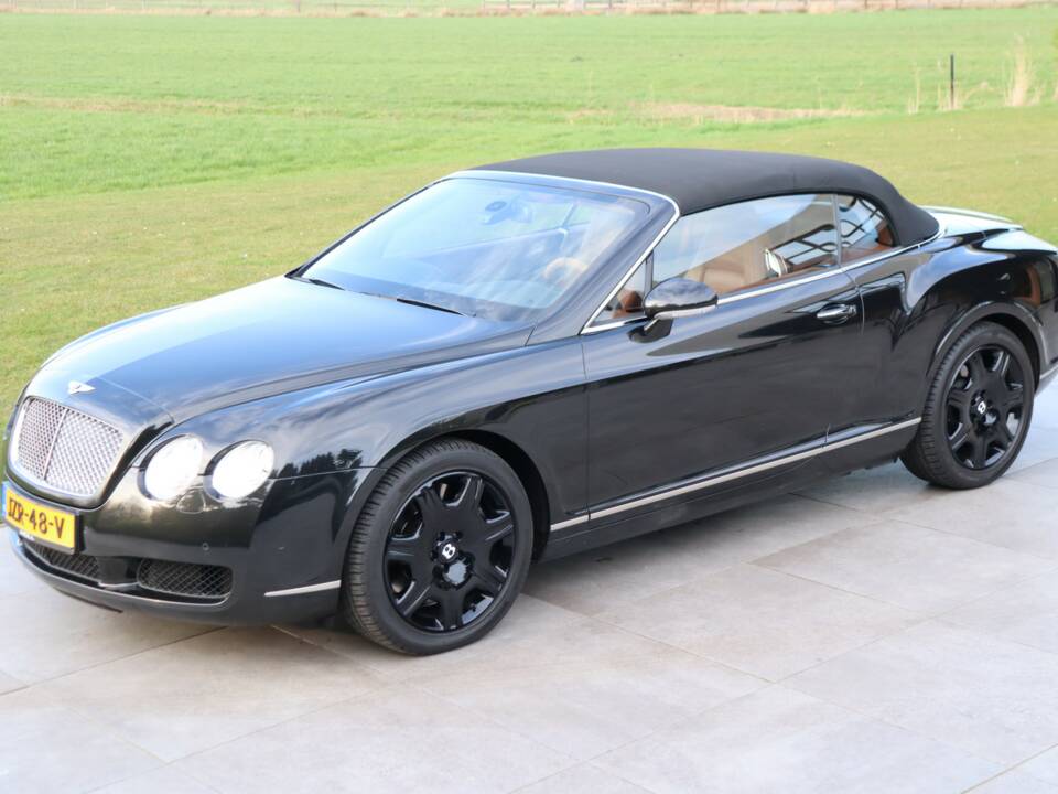 Image 44/50 of Bentley Continental GTC (2007)