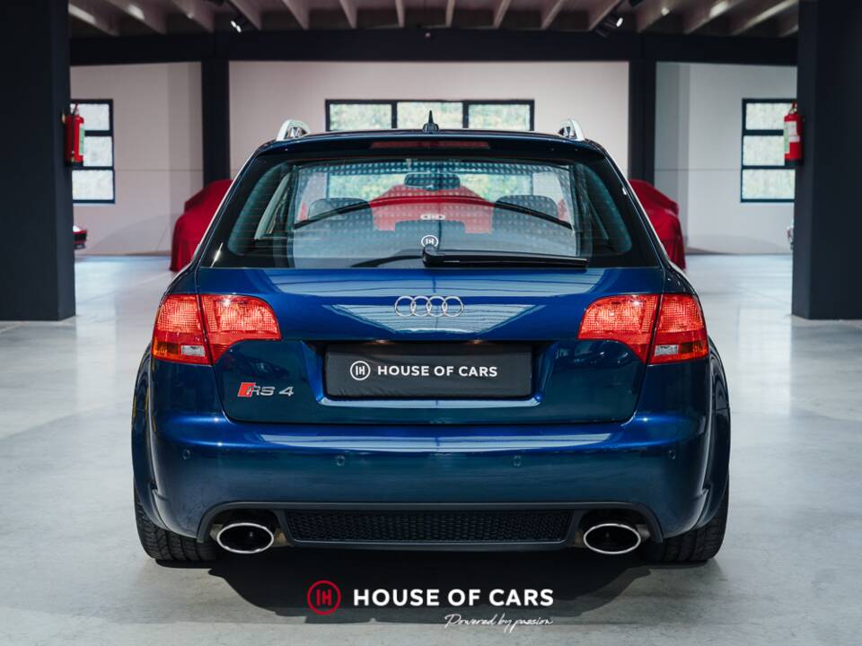 Image 8/22 of Audi RS4 Avant (2007)
