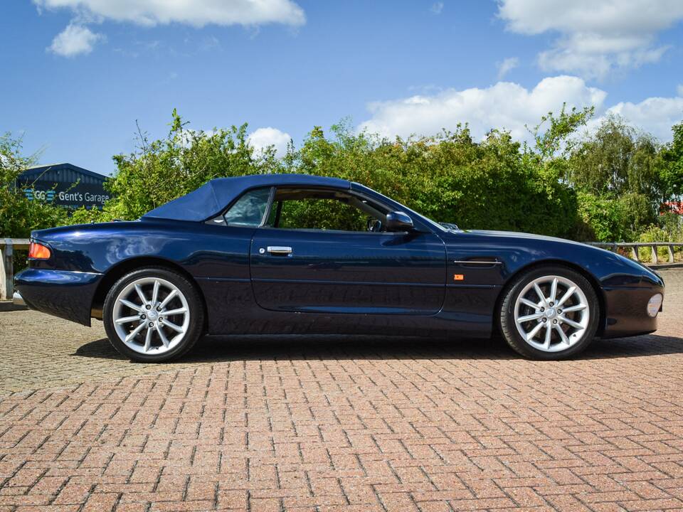 Image 22/50 de Aston Martin DB 7 Vantage Volante (2001)