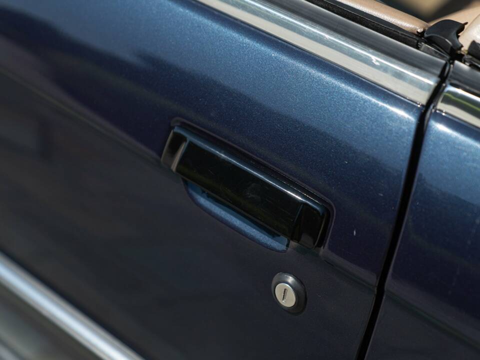 Image 23/50 of BMW 320i (1989)