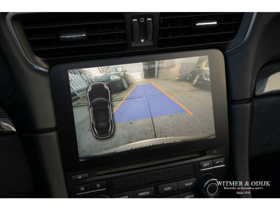 Image 29/38 of Porsche 911 Carrera GTS (2017)