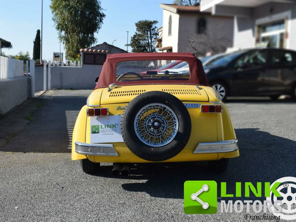 Image 5/10 de FIAT 850 Spider (1967)