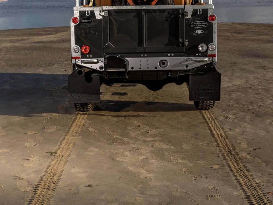 Bild 7/13 von Land Rover Defender 110 (2012)