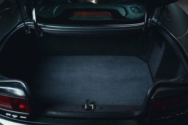 Bild 15/15 von Aston Martin DB 7 Vantage (2001)