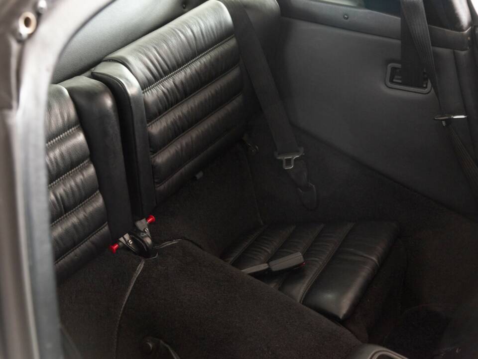 Afbeelding 38/48 van Porsche 911 Carrera 2 (1990)