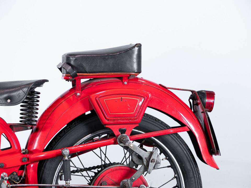 Image 12/50 of Moto Guzzi DUMMY (1955)