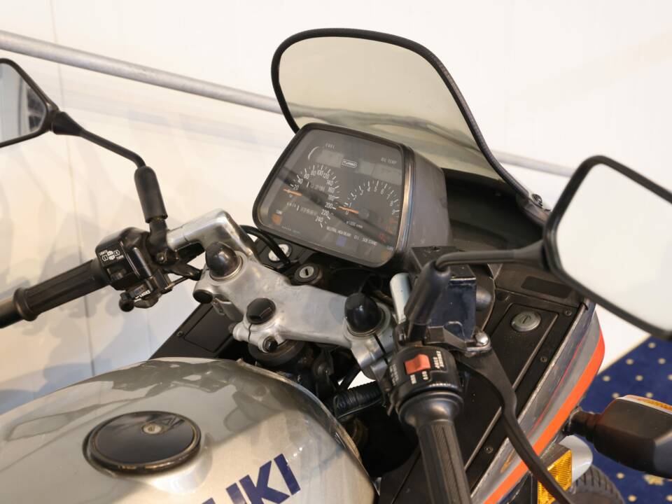 Immagine 12/23 di Suzuki XN85 Turbo (1986)