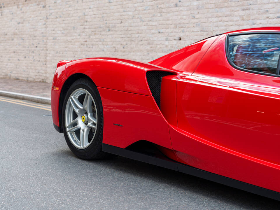 Bild 13/29 von Ferrari Enzo Ferrari (2002)