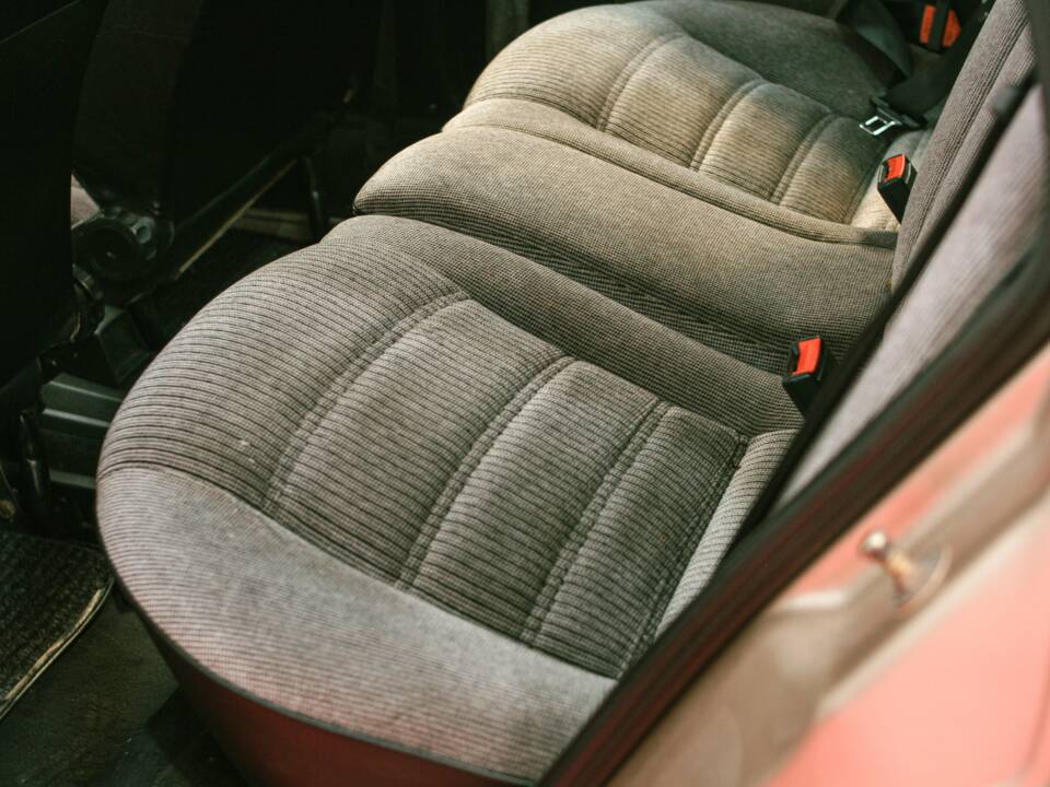 Afbeelding 35/37 van Volkswagen Passat 2.0 (1987)