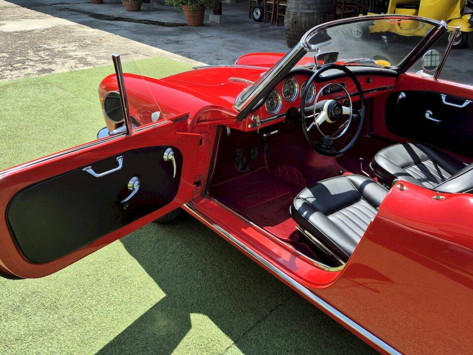 Image 21/71 of Alfa Romeo Giulietta Spider (1961)
