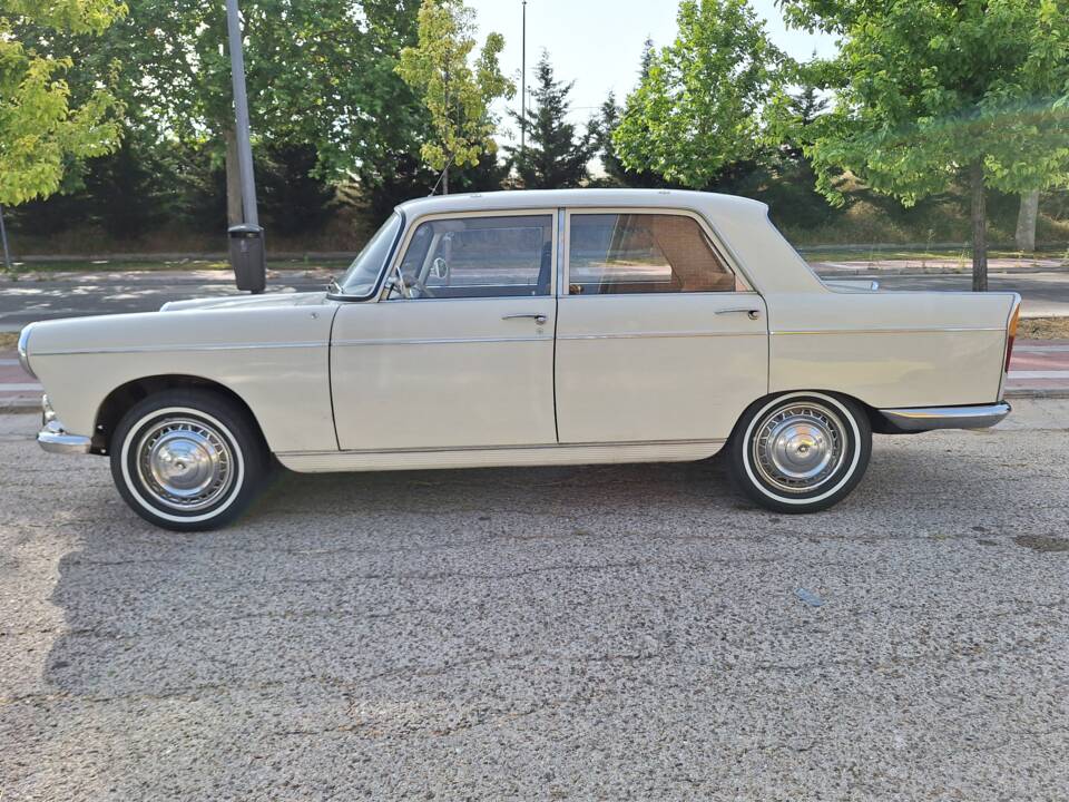 Immagine 8/52 di Peugeot 404 Break (1964)