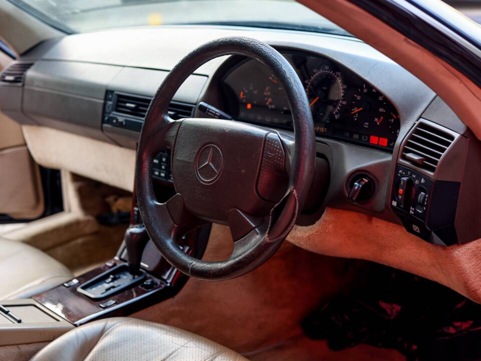 Image 34/44 de Mercedes-Benz SL 320 (1996)