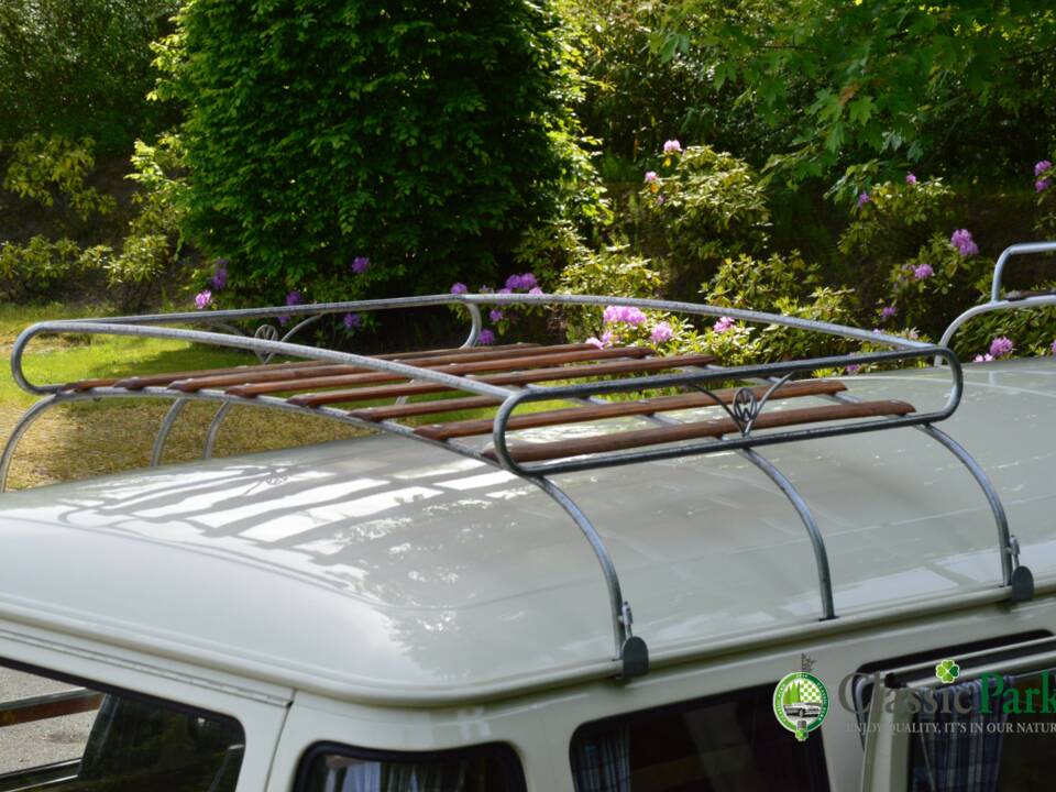 Bild 35/50 von Volkswagen T2b Camper (1976)