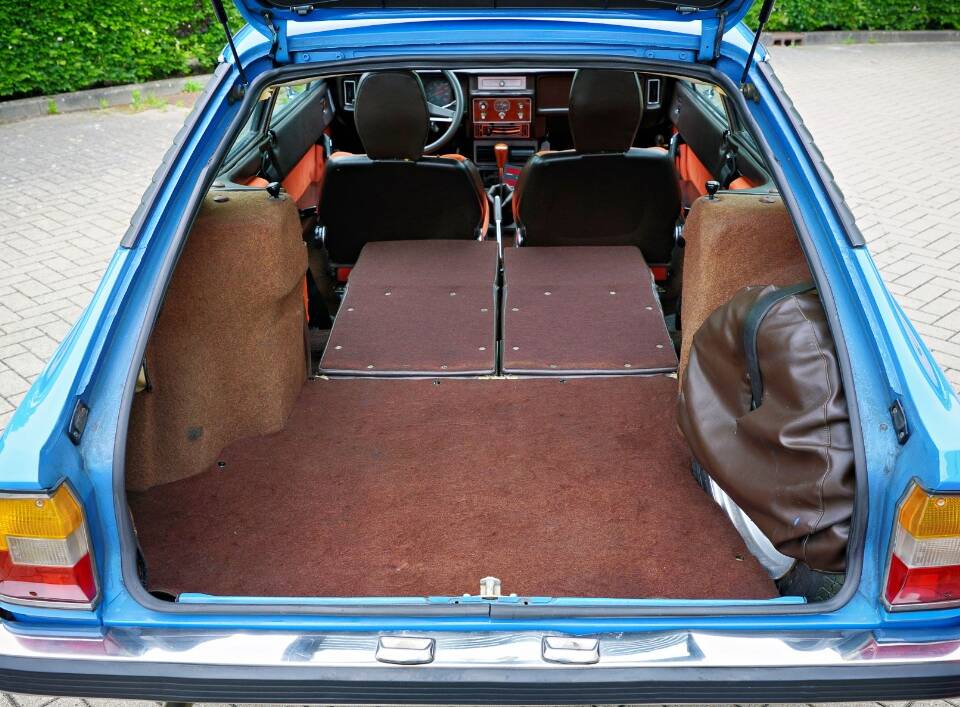 Image 13/16 of Lancia Beta HPE 2000 (1976)