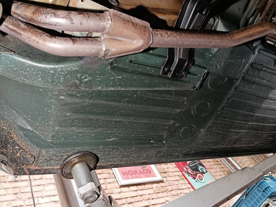 Image 31/54 of Mercedes-Benz 280 SE 3,5 (1970)