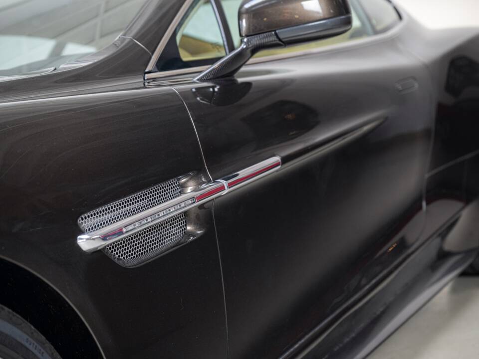 Image 27/32 of Aston Martin Vanquish (2013)