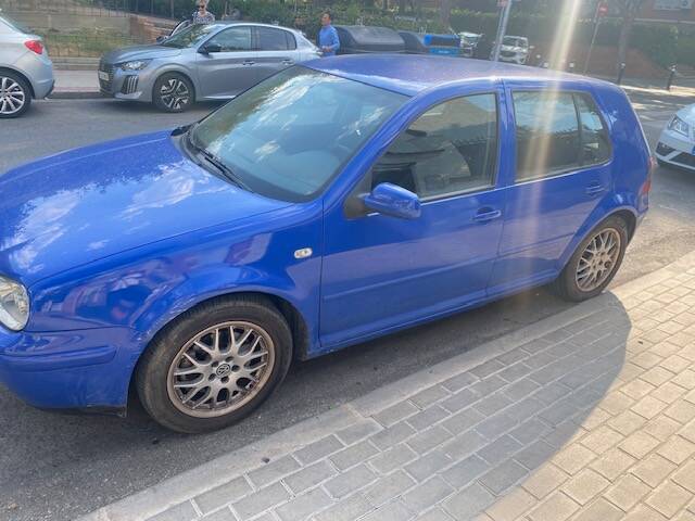 Bild 3/12 von Volkswagen Golf IV 1.8T GTI (2001)