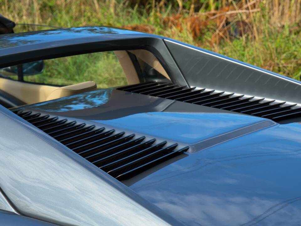Bild 9/49 von Ferrari 308 GTS Quattrovalvole (1985)