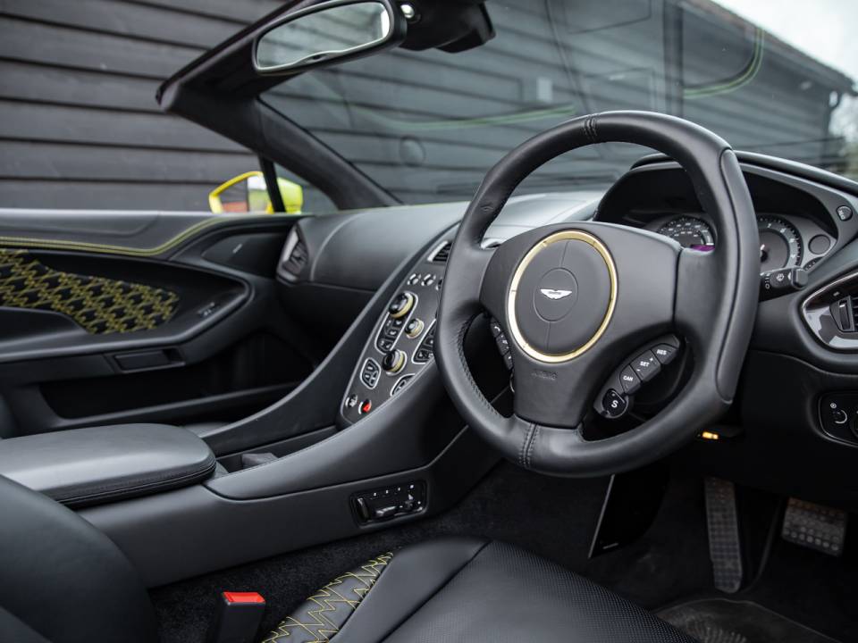 Image 29/42 de Aston Martin Vanquish Zagato Volante (2018)