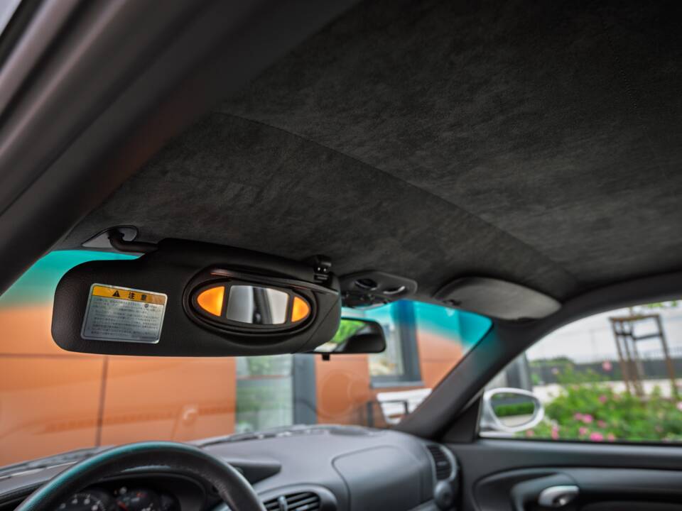 Afbeelding 19/73 van Porsche 911 Carrera 4S (2002)