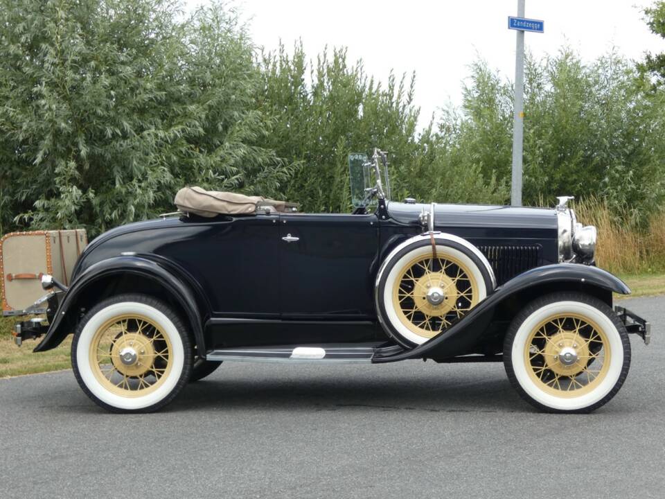 Image 3/19 of Ford Model A De Luxe (1930)