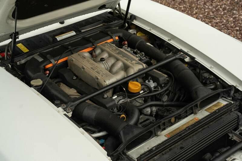 Image 45/50 of Porsche 928 S4 (1990)